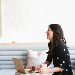 About the Posher, Amy